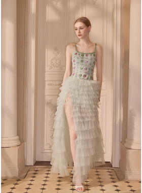 Wardrobes by chen2025SS 手工彩色花䯳烫钻蛋䊏连衣裙