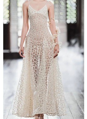 Tension Archive 2026春夏微透小雏菊针织多层褶皱大摆吊带连衣裙