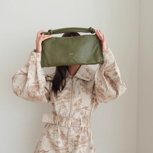 4折 最后一个 Cult Gaia 墨绿色腋下包