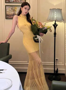 CAMEY LIU 25新款 针织露背大裙摆礼服裙连衣裙