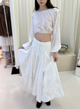 NONETONE 静雅徽纹logo绣花系带灯笼袖短上衣双层插袋廓形半身裙