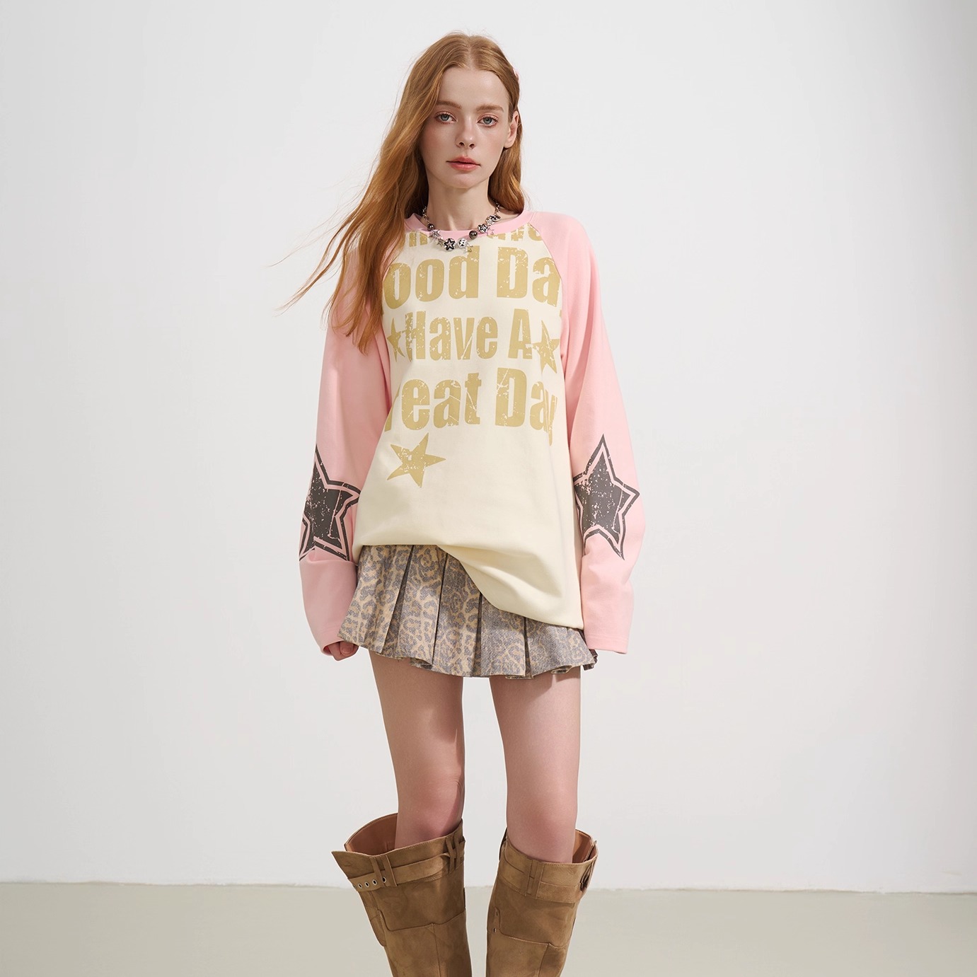 SOFITTE 25AW秋季 美式复古字母徽章印花长袖T恤