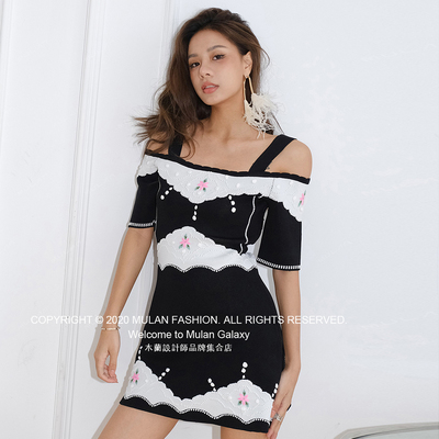 法式针织露肩拼色连衣裙