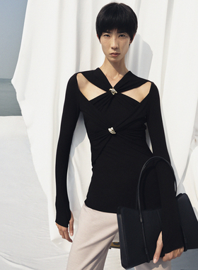 买手店越南CHATS by C.DAM2R新款扭带设计镂空长袖打底衫套装