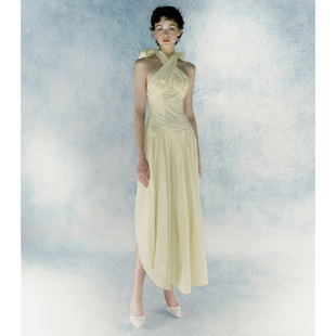 复古设计绑带挂脖黄色高级感连衣裙礼服 法式 CAMEYLIU 2026早春SS