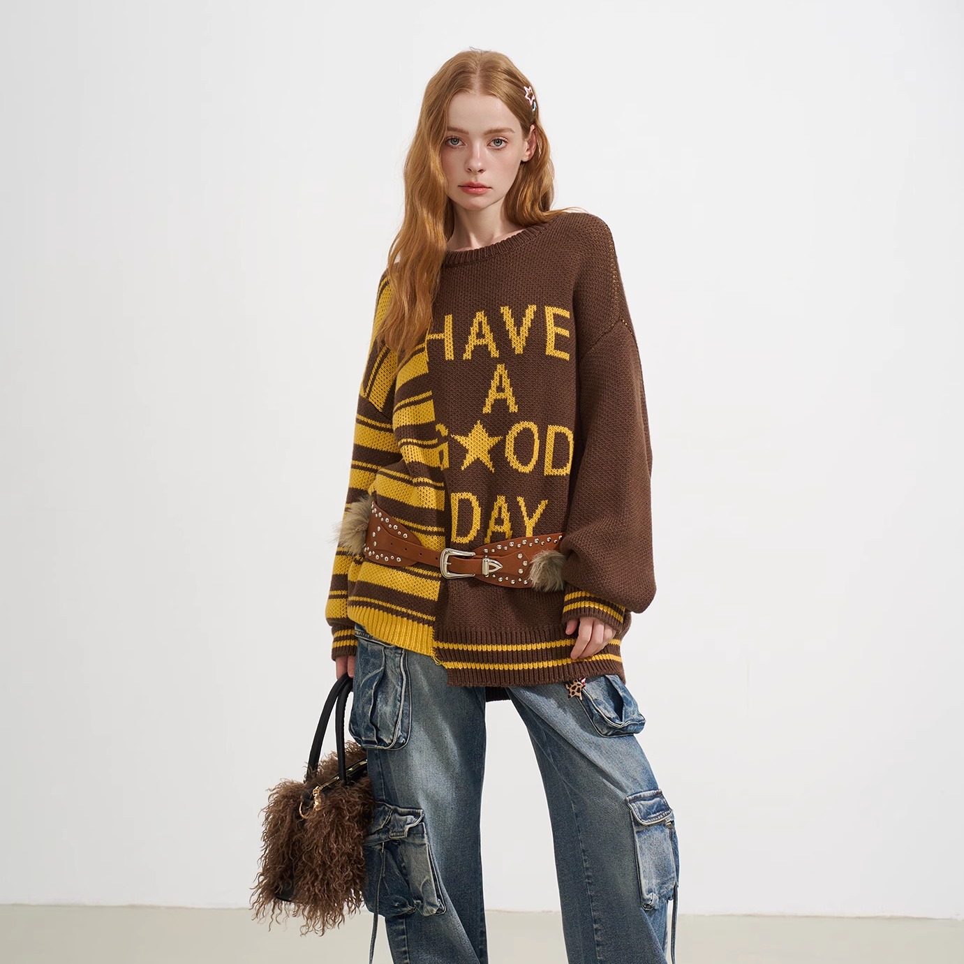 SOFITTE 25AW秋季 不对称撞色条纹拼 接字母提花圆领毛衣