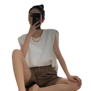 欧货2026夏季新款法式白色直角正肩短袖T恤女宽松高级感垫肩上衣