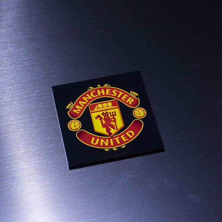 曼联红魔亚克力冰箱贴徽章摆件装饰磁贴创意足球球迷周边用品