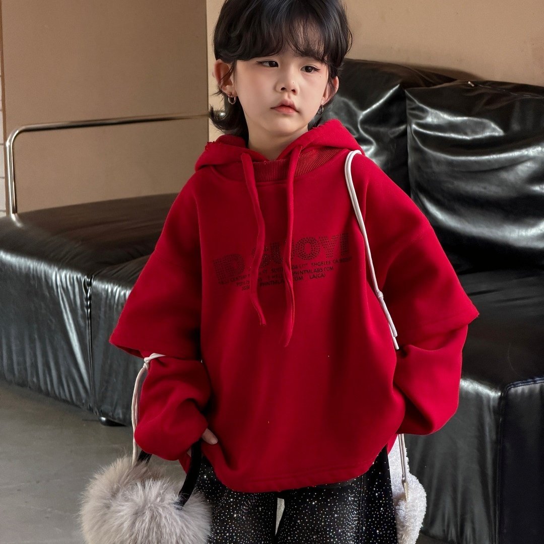 男童红色连帽卫衣秋冬加绒加厚中大童松弛感上衣套袖新年服