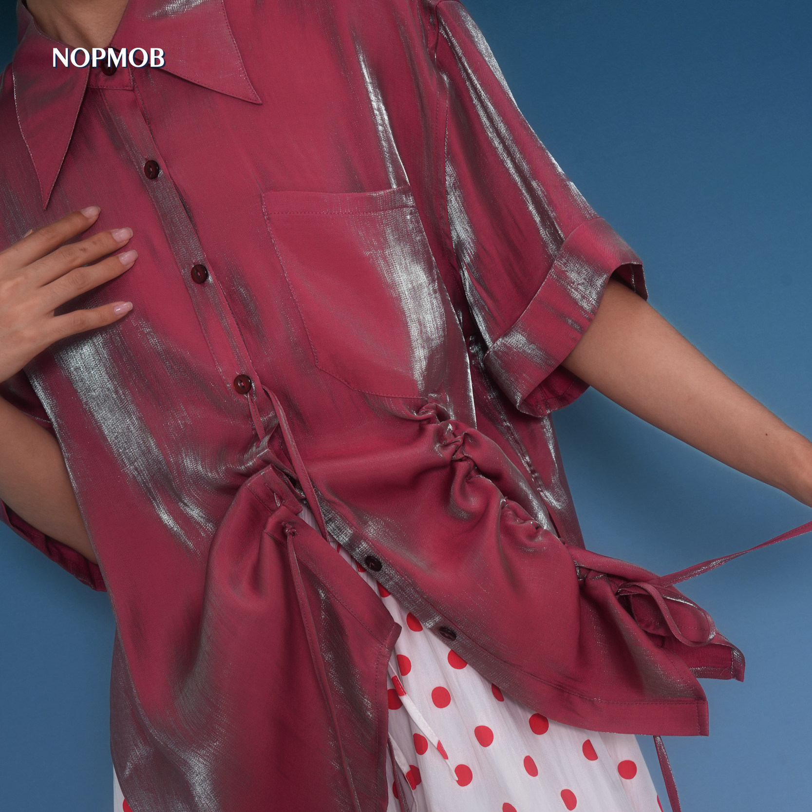 NOPMOB 灵光一闪 红色偏光原创设计感抽绳不规则解构短袖宽松衬衫