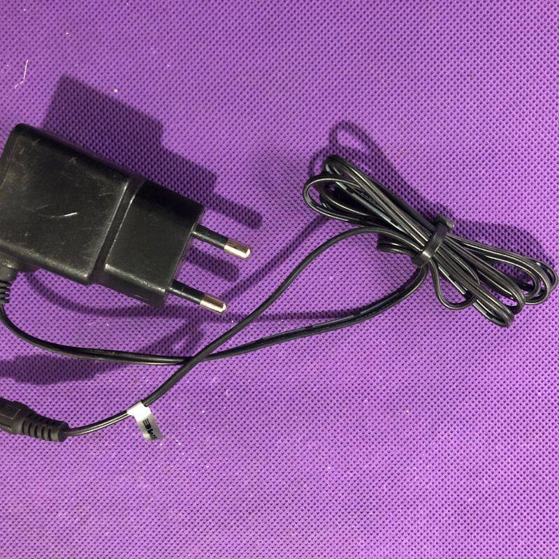 输入100-240V输出9V0.5A 电源插头DCP005C