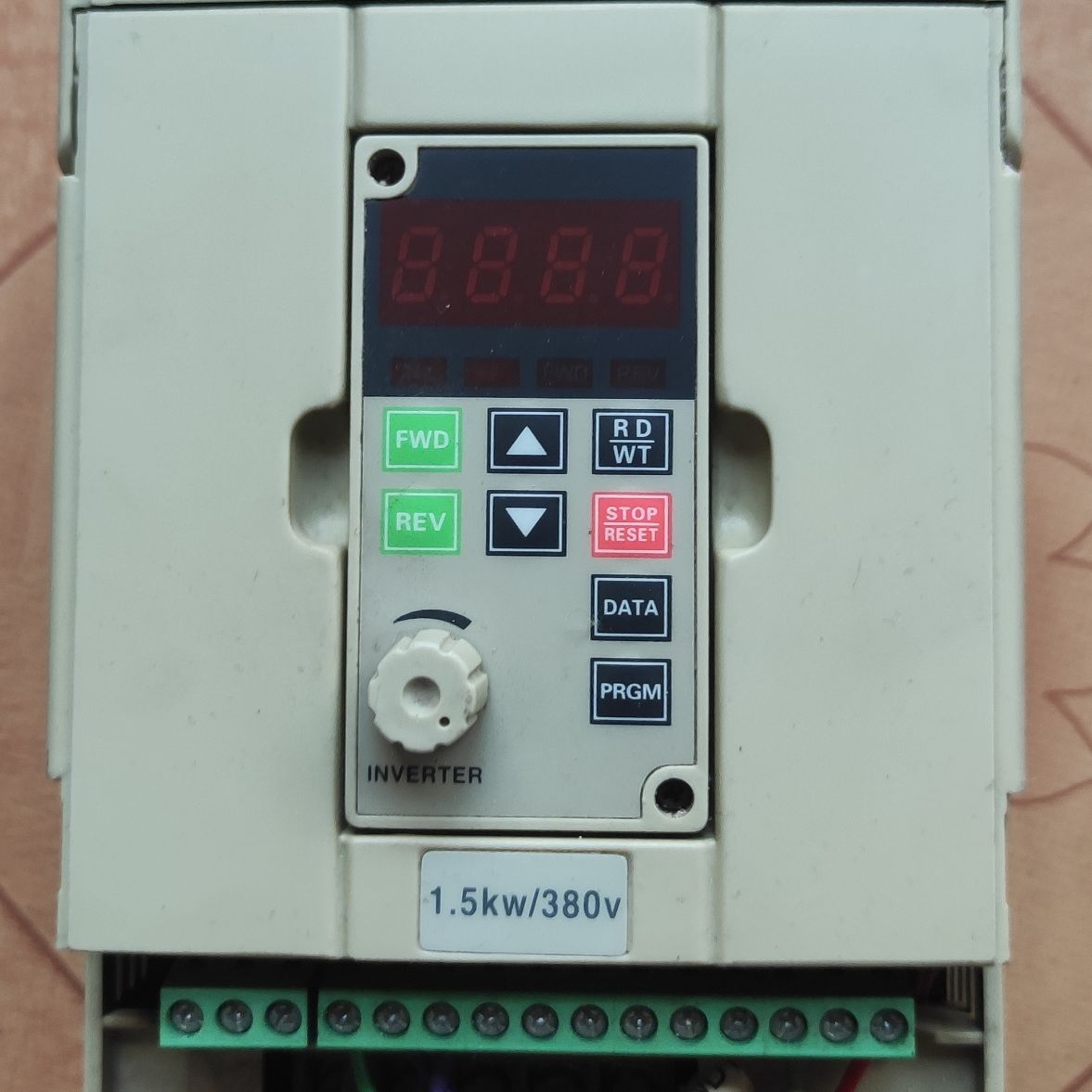 SAJ变频器8000  V1R5M3(1.5KW 380V)