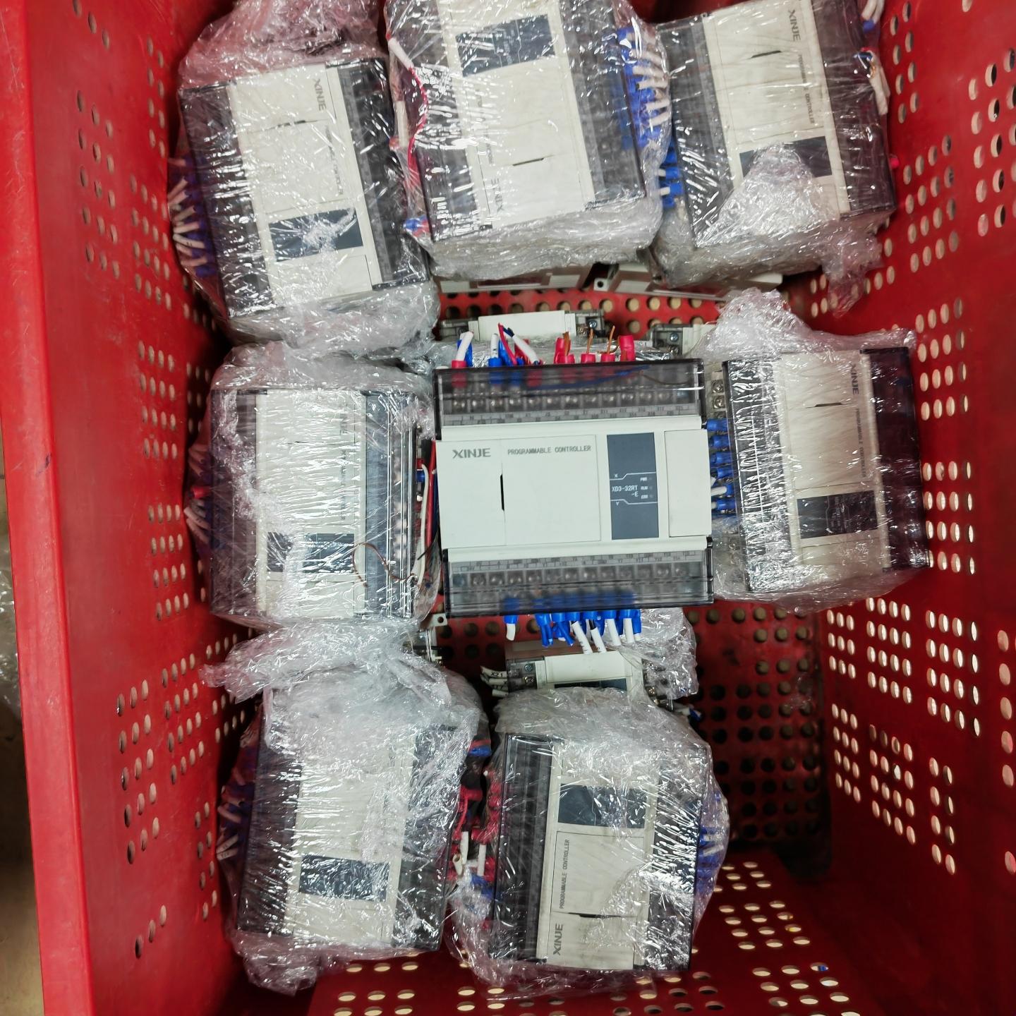 PLC 型号XD3-32RT-E 仓库有12台 成色漂亮