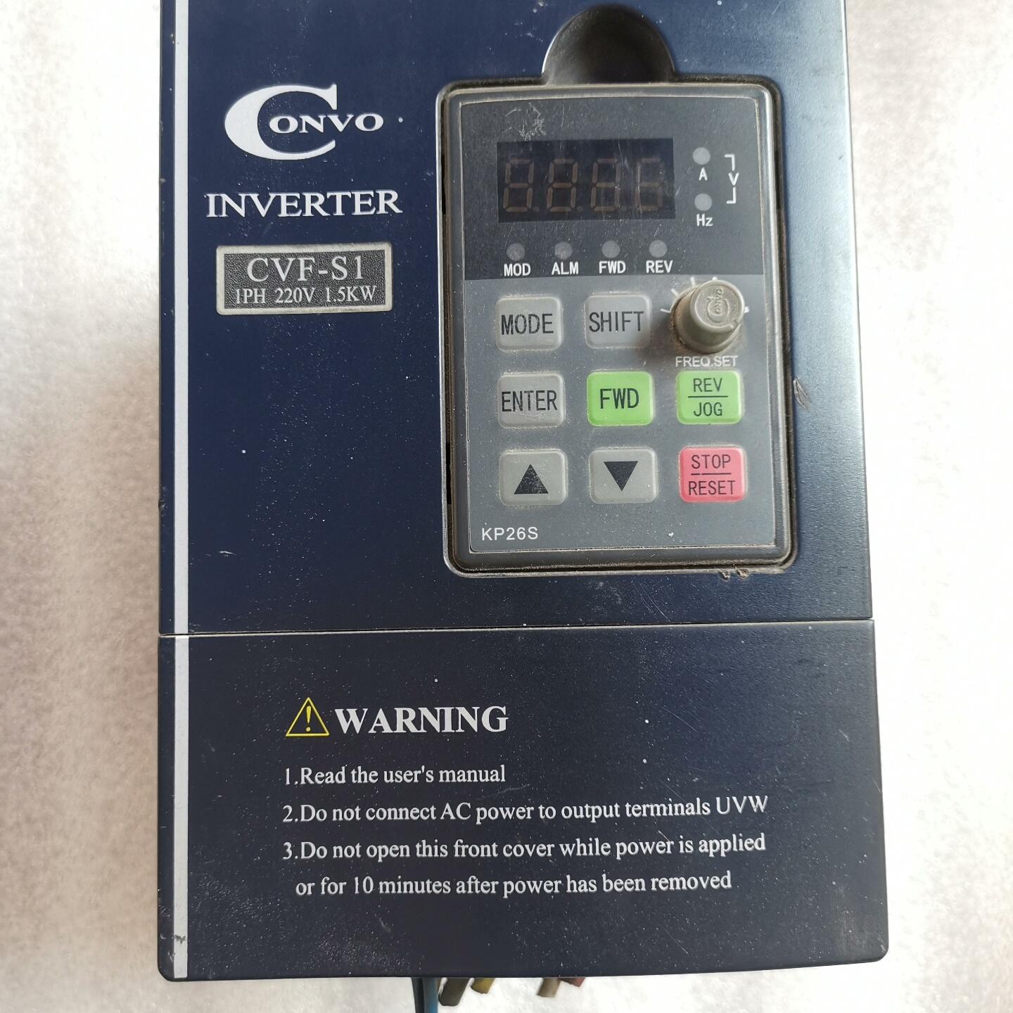 康沃变频器CVF-S1 1.5KW功率 220V单相输入。实