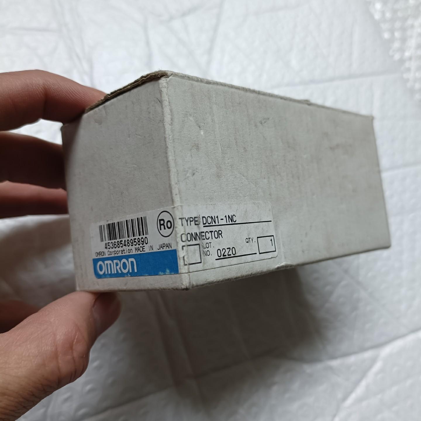 端子台DCN1-1NC有1只  盒