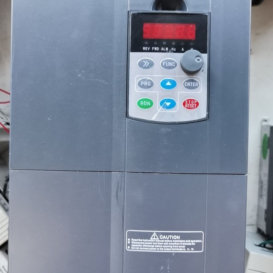 变频器A600-4T0011G/15P 成色漂亮 有轻微使用