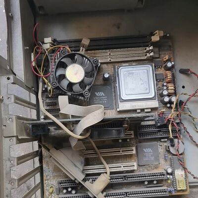 主板十显卡 别的没有 图为实拍 拆机的 cpu没有了 不