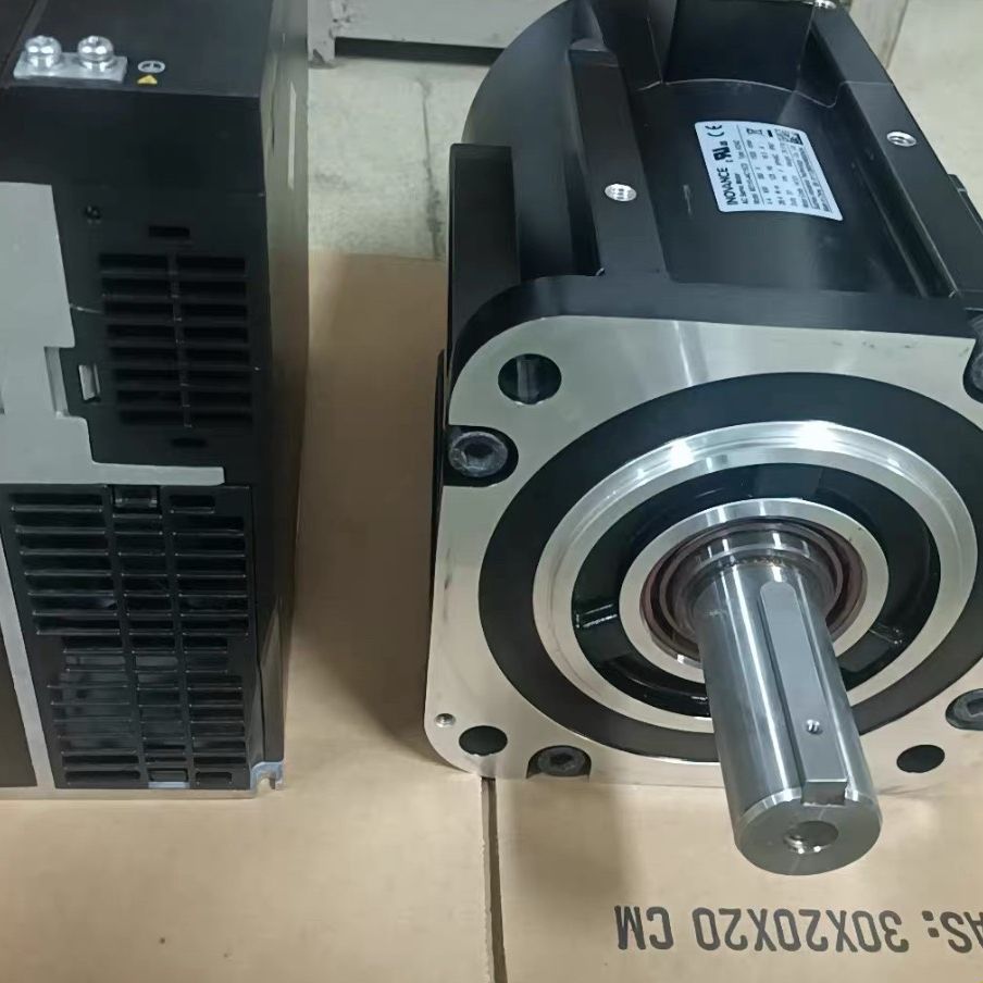 汇川伺服电机IS620PT017I 配套驱动器 成色漂亮 实