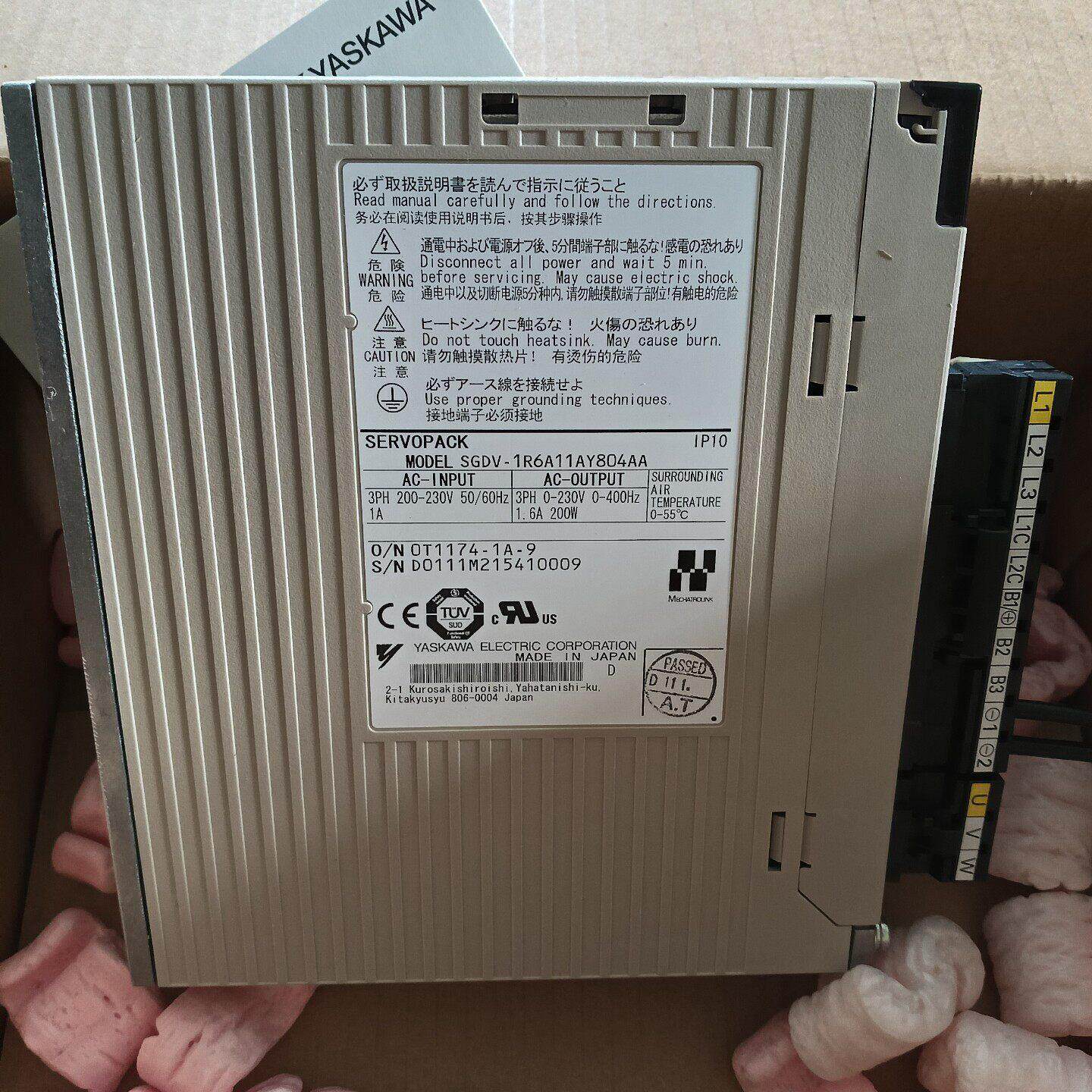 安川伺服驱动器SGDV-1R6A11AY804AA 日本
