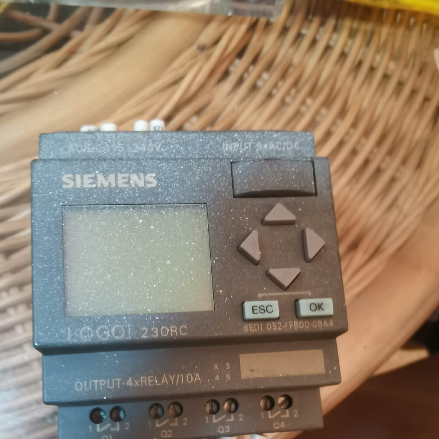 LOGO!  6ED1052-1FB00-0BA4