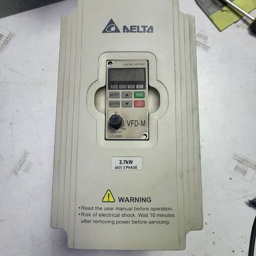 台达变频器3.7KW VFD007M43B 拆机 已上电