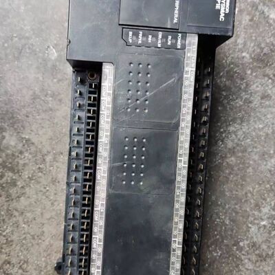 可编程控制器  PLC CP1E-CPUY1 成色如图