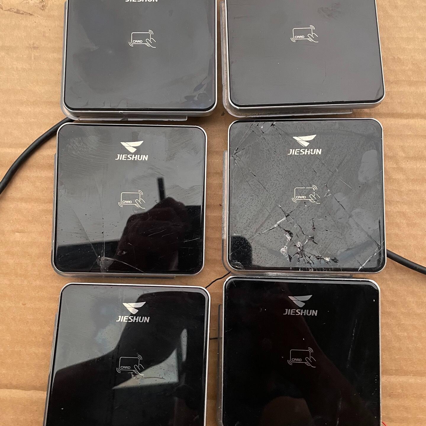 捷顺荣御方形门禁读卡器 型号:JSMJD18-01。正常使用