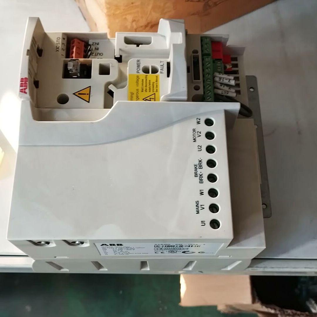 ACS355-03E-15A6-4   变频器 7.5