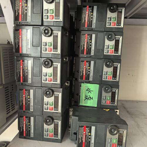 变频器 VFS15-2002PM  0.2KW 3