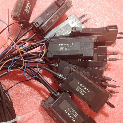 KECH FC-FN11光纤放大器 12-24V DC 棕色
