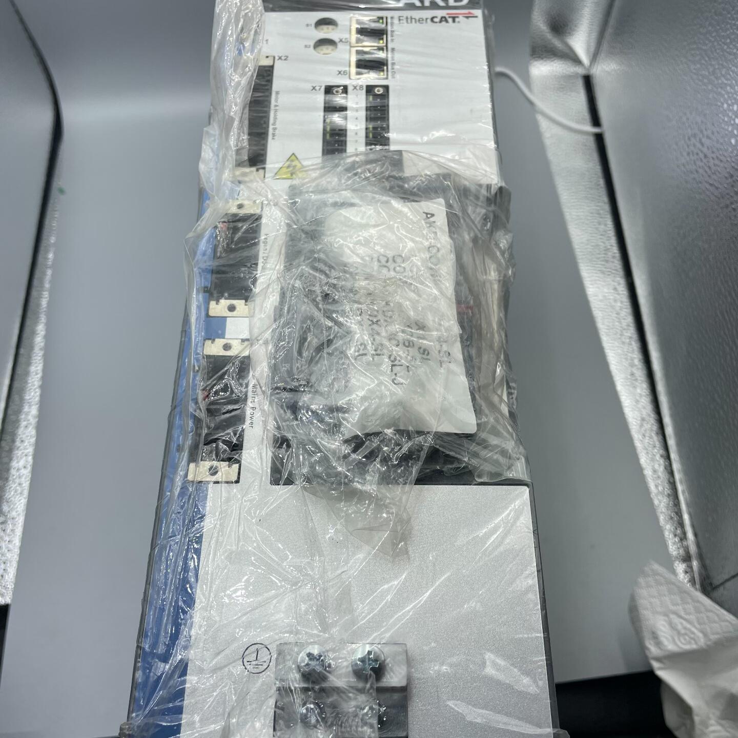 科尔摩根驱动器 AKD-P02407-NBEC-0000