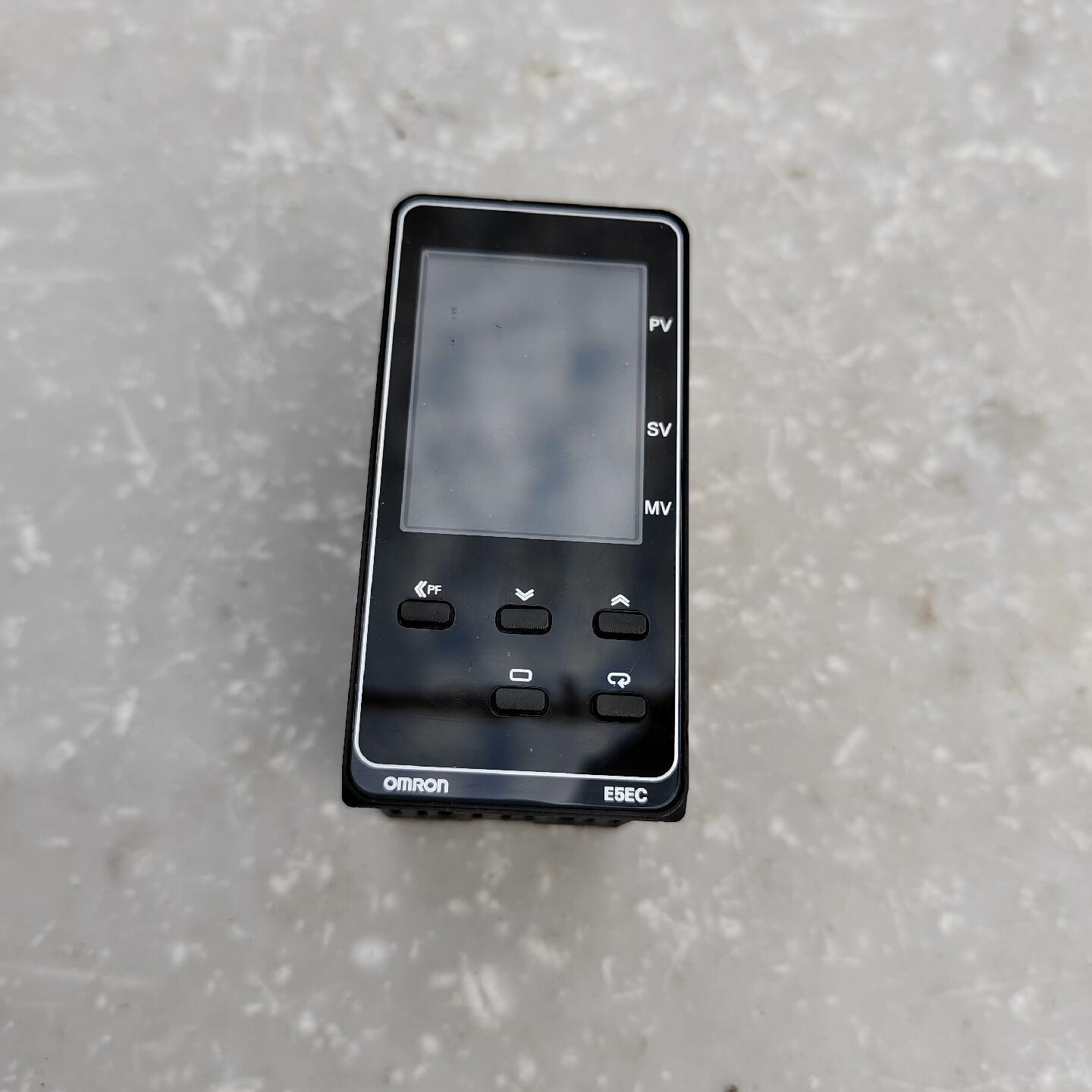 温控器E5EC-RR2ASM-820 图片实拍 1