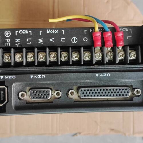 韦德伺服驱动器WD10B2040LM 400W 220V 拆