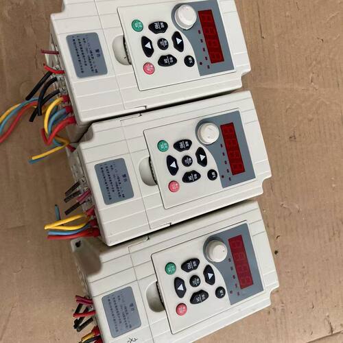 万鑫变频器 1.5KW X5M-1.5T4-1C-AC  1
