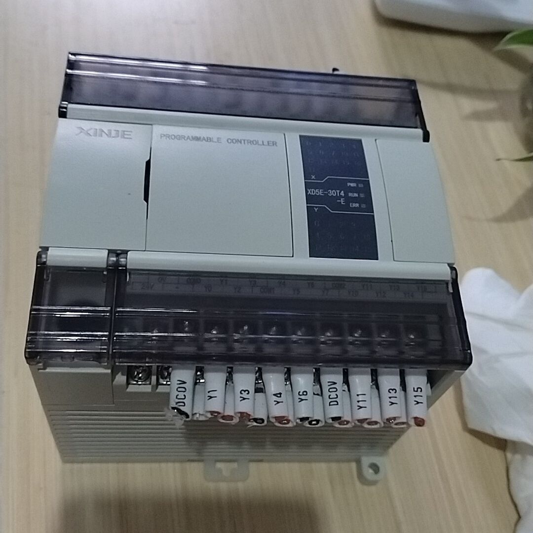 PLC 型号XD5E-30T4-E 功能正常 成色为实图