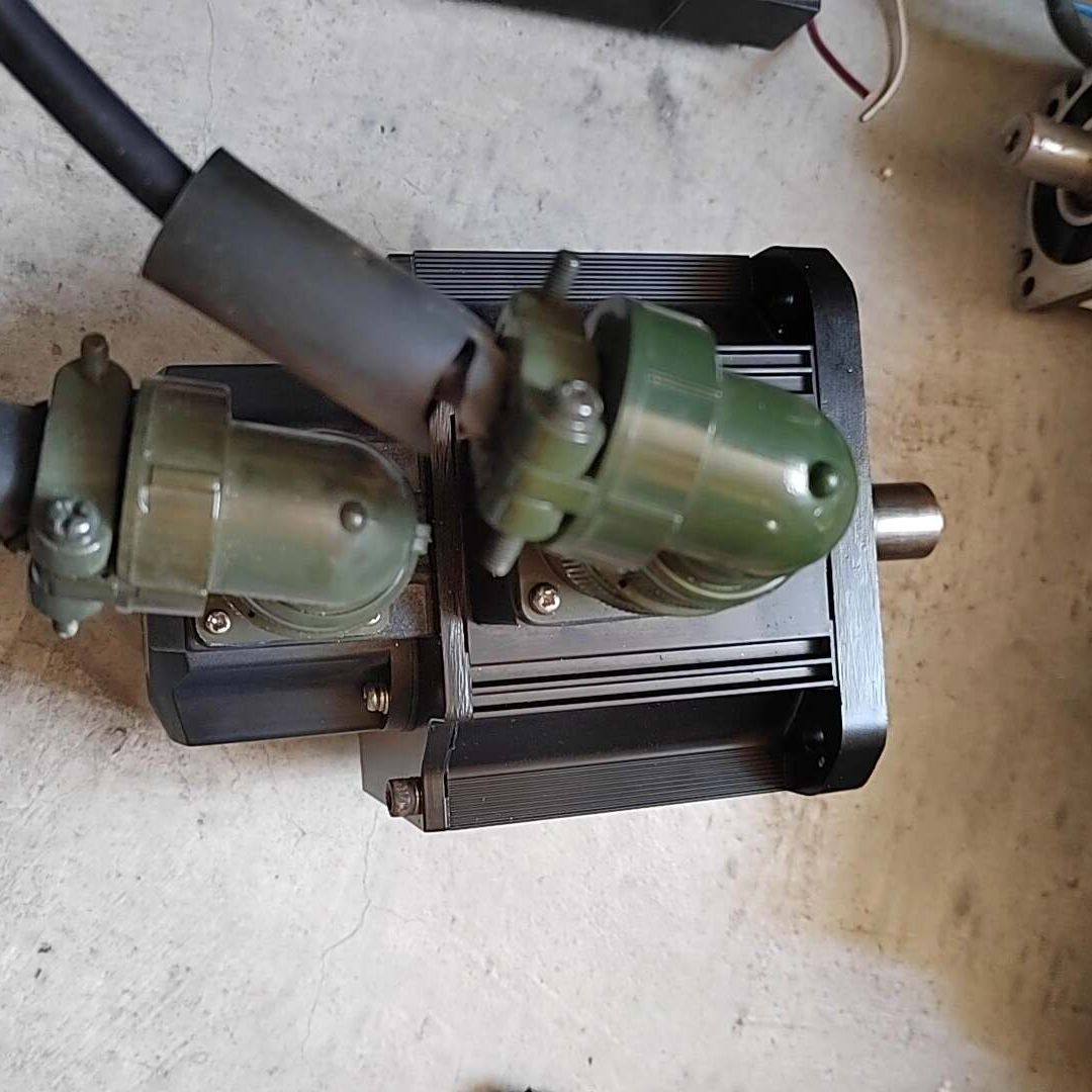 AB电机9新 2004-RD10BR1AS3 1KW 实物拍