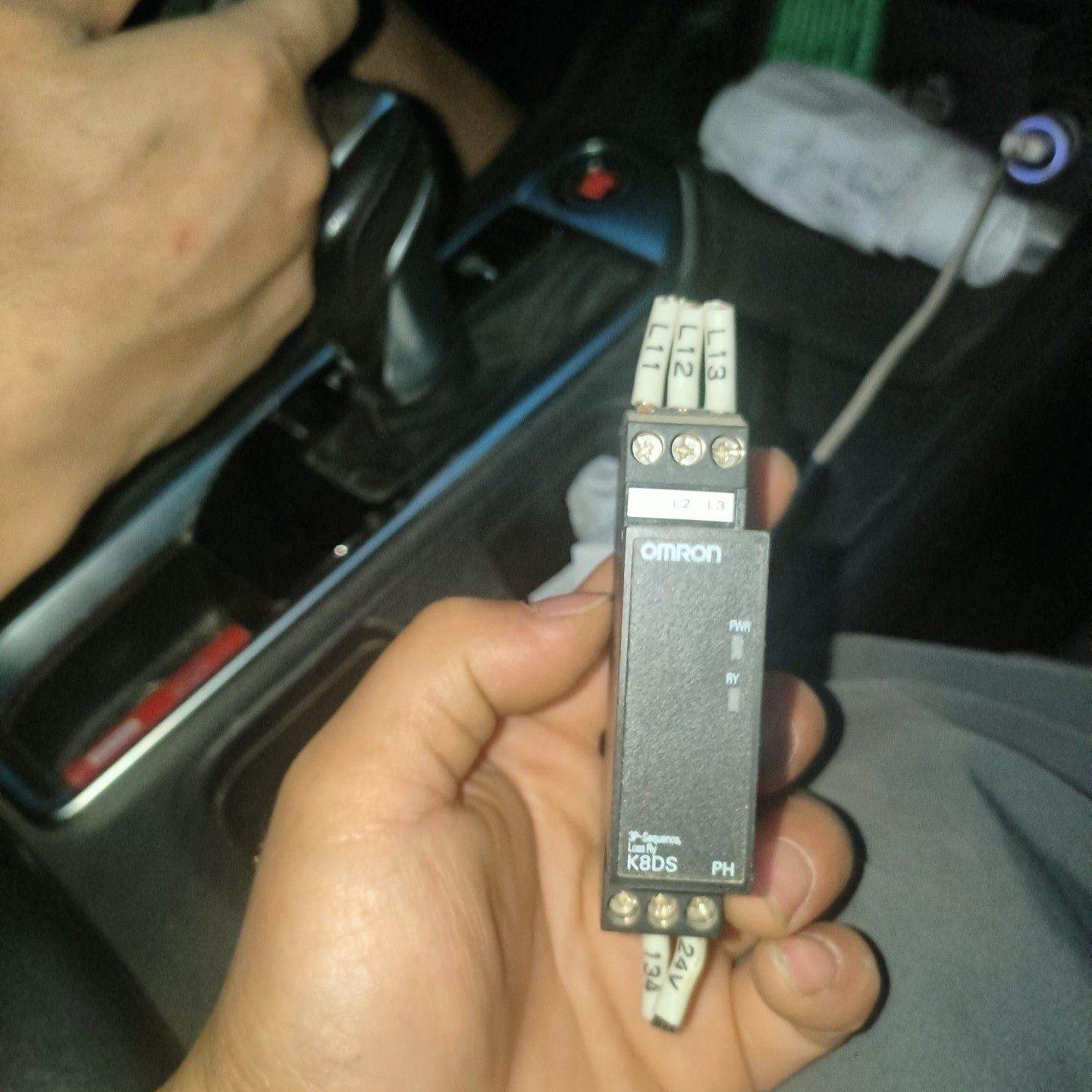 三相缺相保护器 相序继电器 K8DS-PH1 需要联