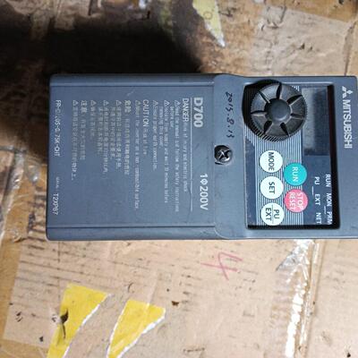 变频器 FR-D720S-0.75K-CHT 0.75K