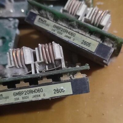 6mbp20rh060成色如图实物实拍功能正常有两个单个