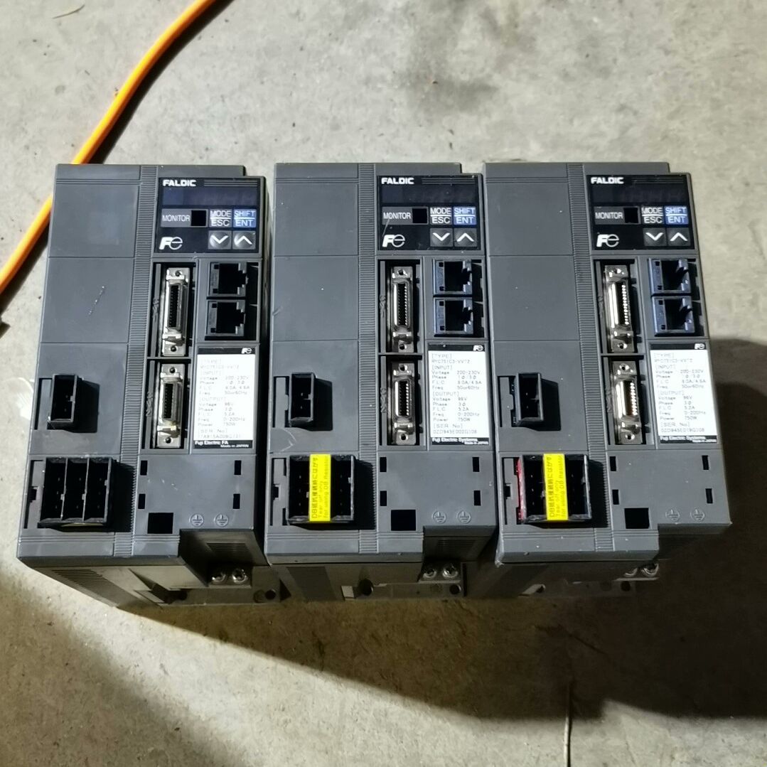 750w伺服驱动器 RYC751C3-VVT2  现货三