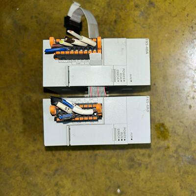 PLC模块（FX5-4AD）拆机 成色如图 通电如图