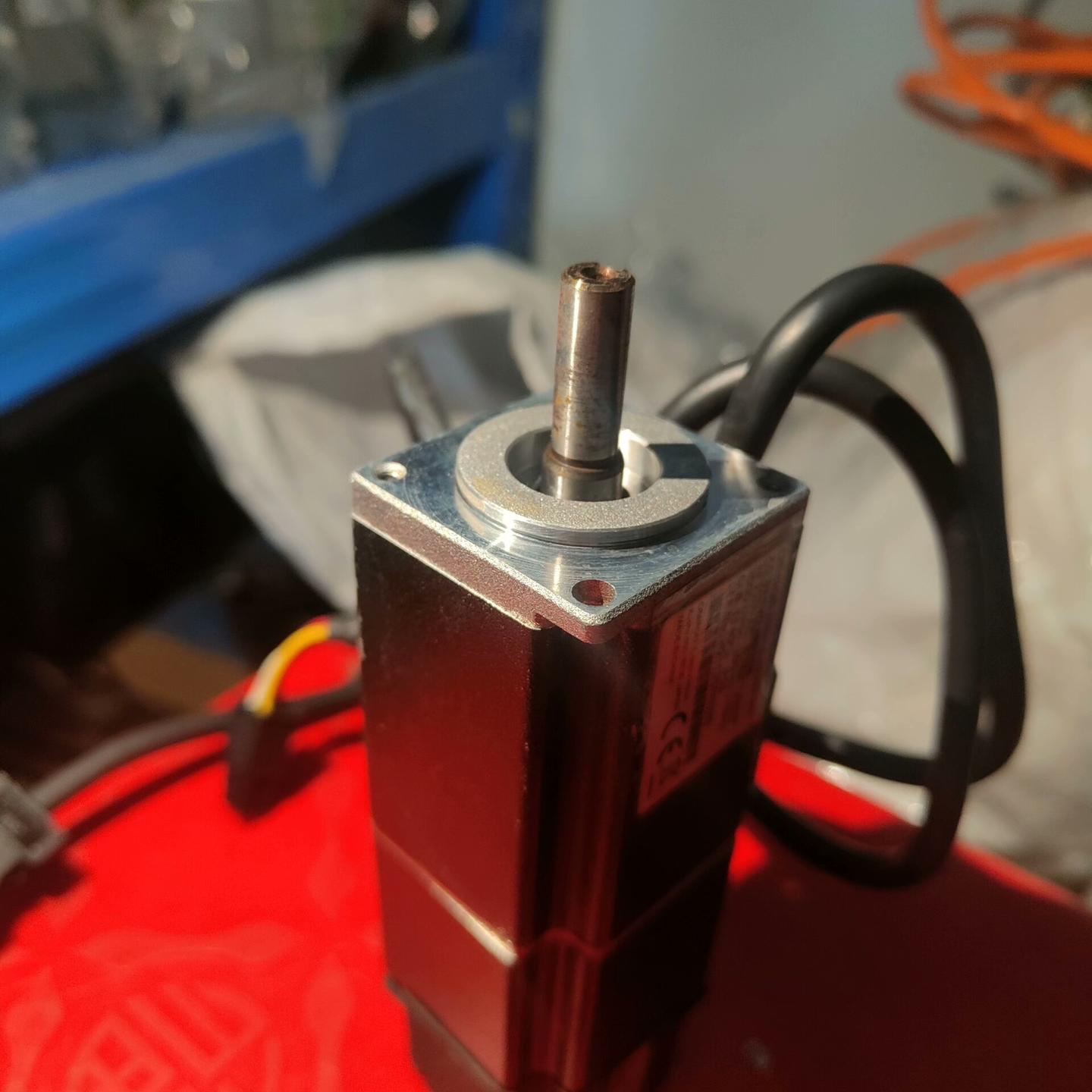 伺服电机 H8BM-ZL10030H-BS2