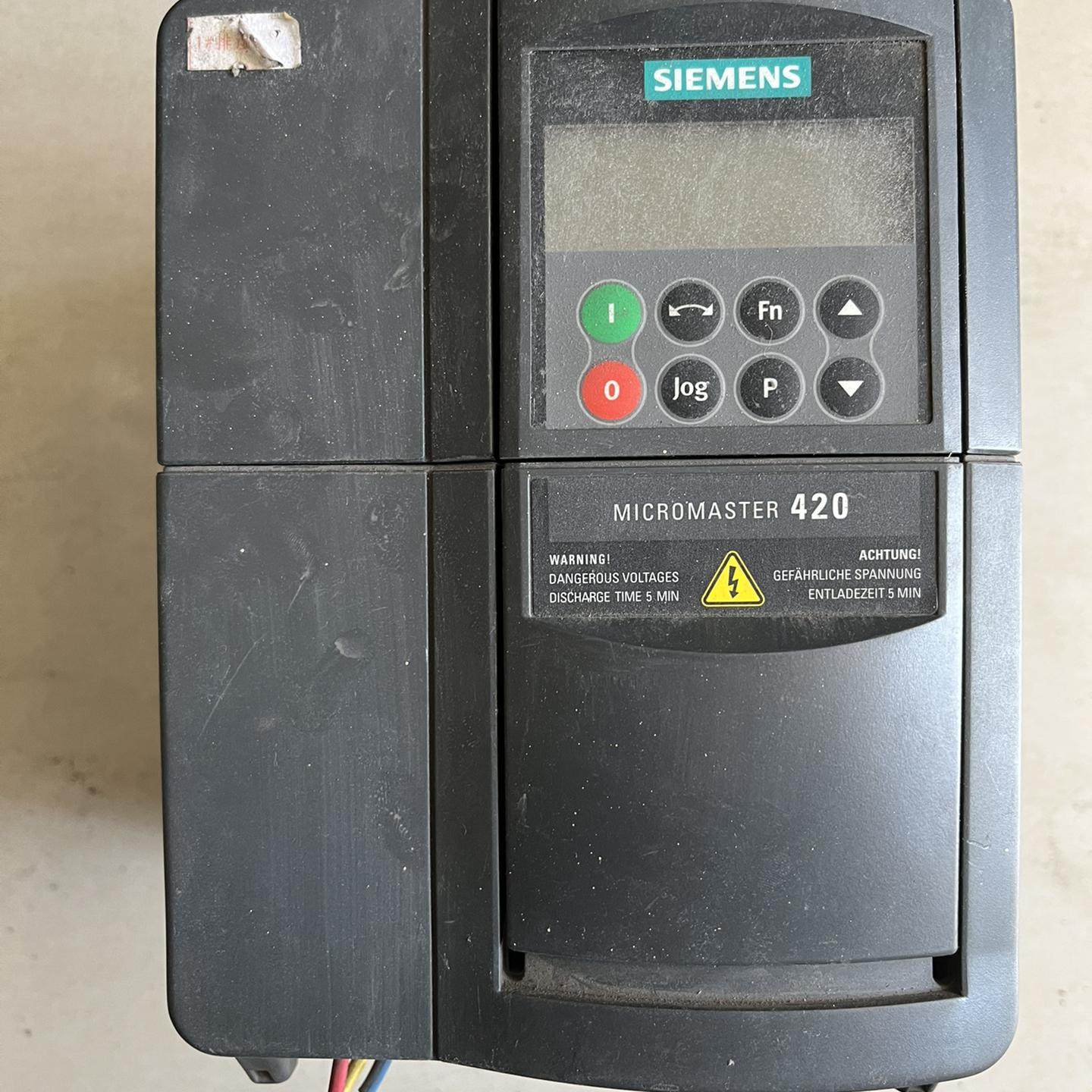 420变频器6SE6420-2AD24-0BA1。成色