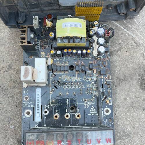 C1 GD200A-1R5G-4 英威腾变频器拆机驱动板17
