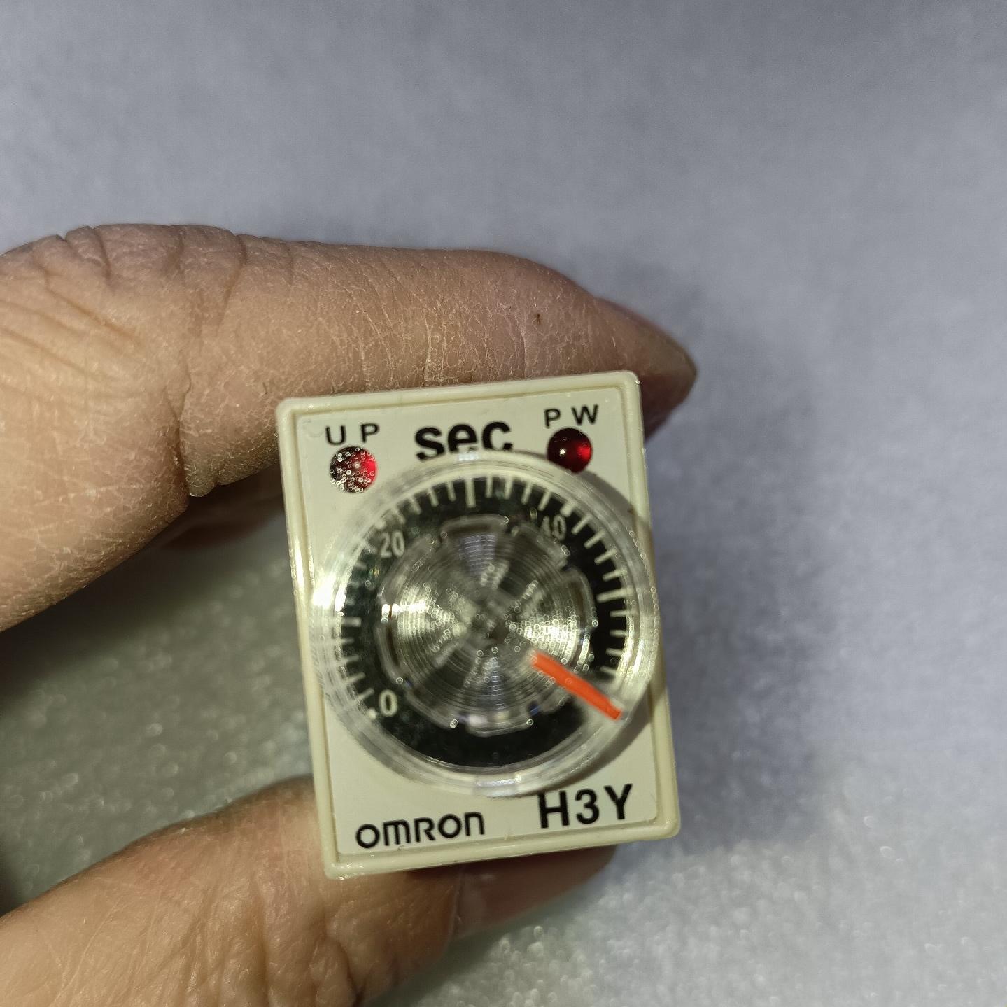 时间继电器H3Y-4-C 60S DC24V 有十个