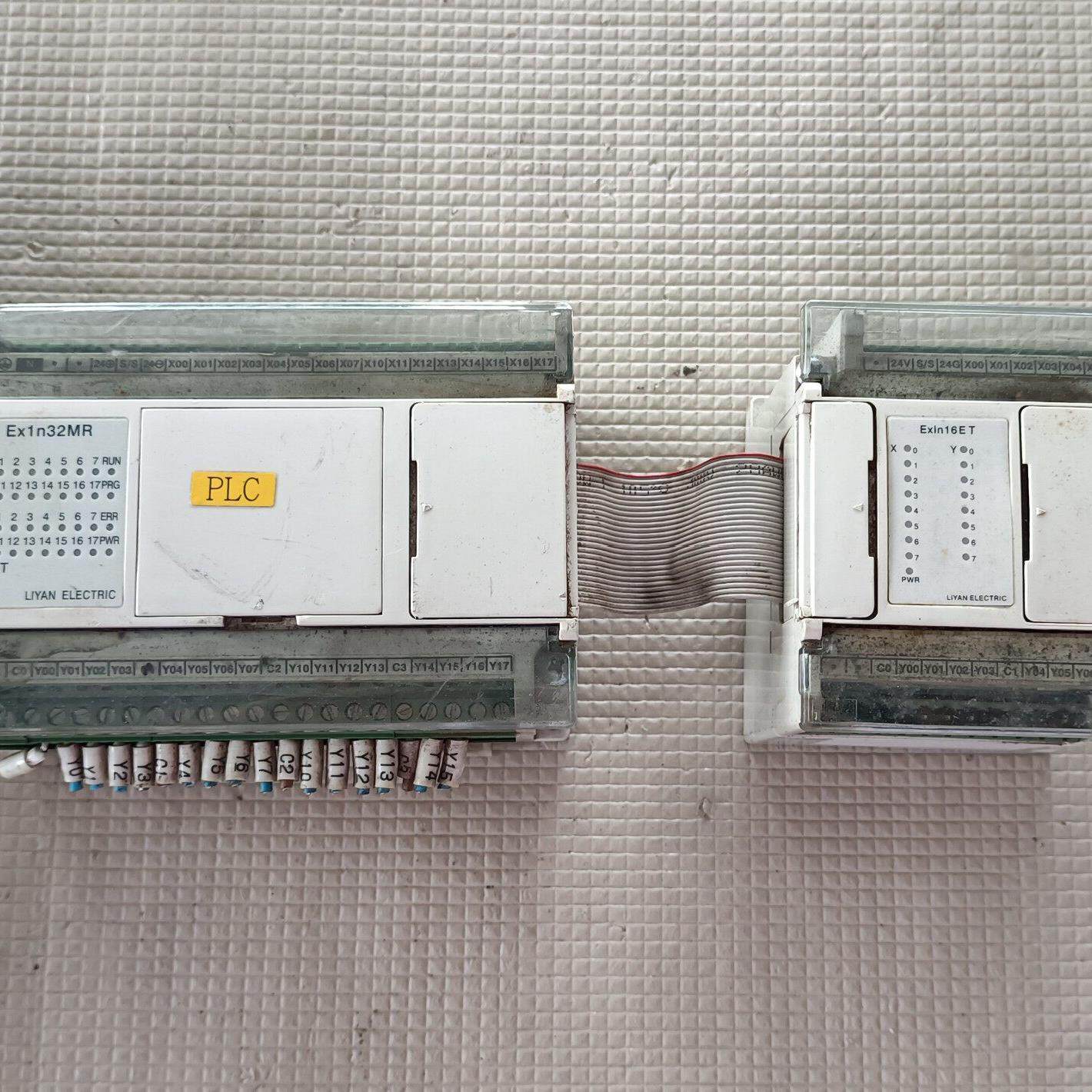 台湾力扬PLC两套 型号Ex1n32MR和Ex1n16ET