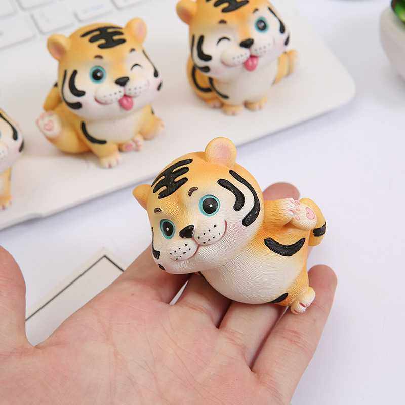 新款直销乐趣家居小老虎树脂摆件卡通周岁生日蛋糕桌面手办汽车摆,玩具/童车/益智/积木/模型,仿真/动物玩偶,淘宝优惠券,粉丝福利购,淘宝优惠卷