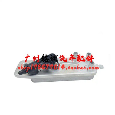 适用于宝马F07 F02 740LI 750 535GT变速箱散热器 波箱机油冷却器