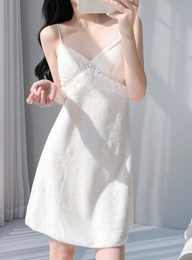 法式性感睡衣女款纯欲2025秋冬新款带胸垫蕾丝吊带睡裙加绒珊瑚绒