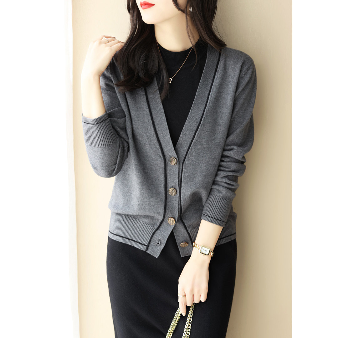 灰色V领针织开衫女春秋2025新款宽松慵懒高级感休闲毛衣外套上衣